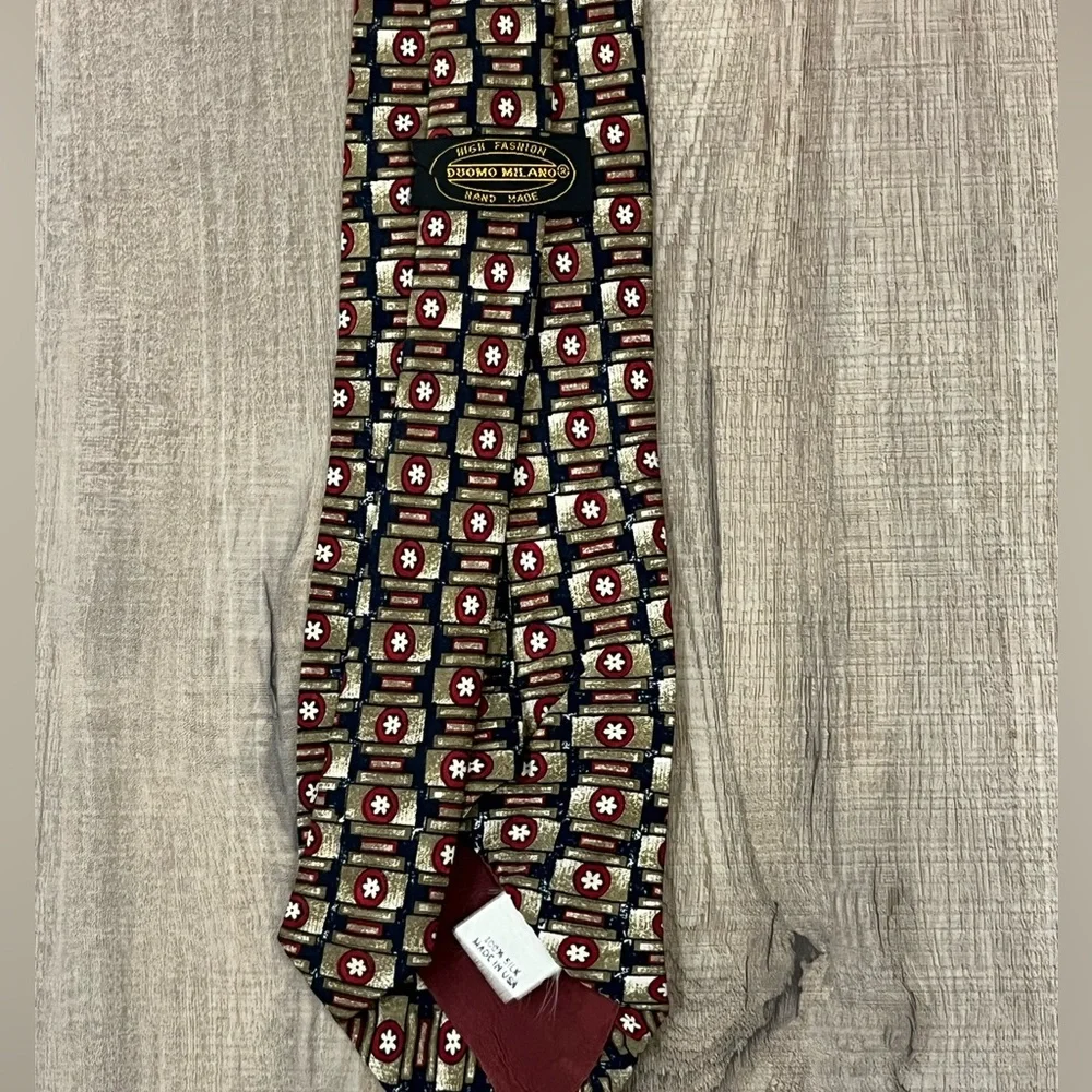 Duomo Milano 100% Silk Handmade Classic Men Patterned Tie in Black and Burgundy